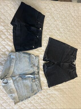 Set of 3 High-Waist Denim Shorts - Black & Light Wash